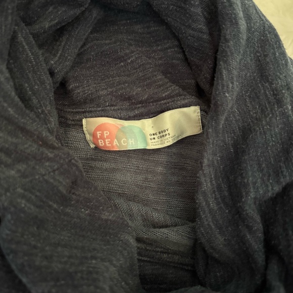 Free People Women's Cowl Neck Lightweight Navy Sweater - Picture 4 of 5